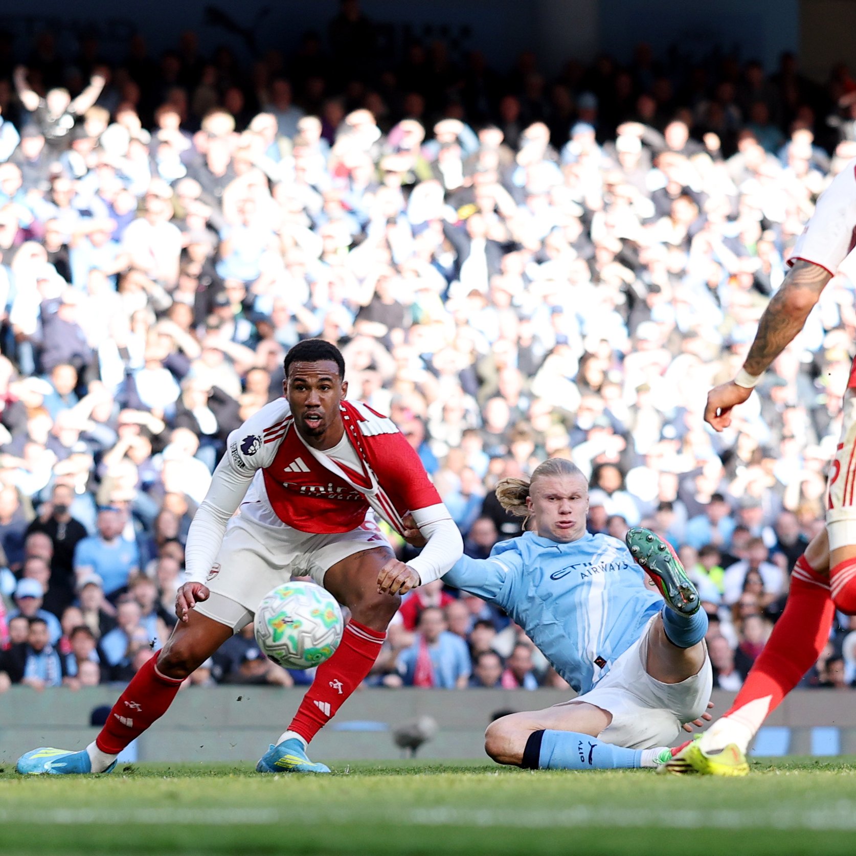 Manchester City vs Arsenal match action Premier League